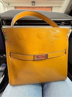 Tory Burch Lee Radziwill Bag